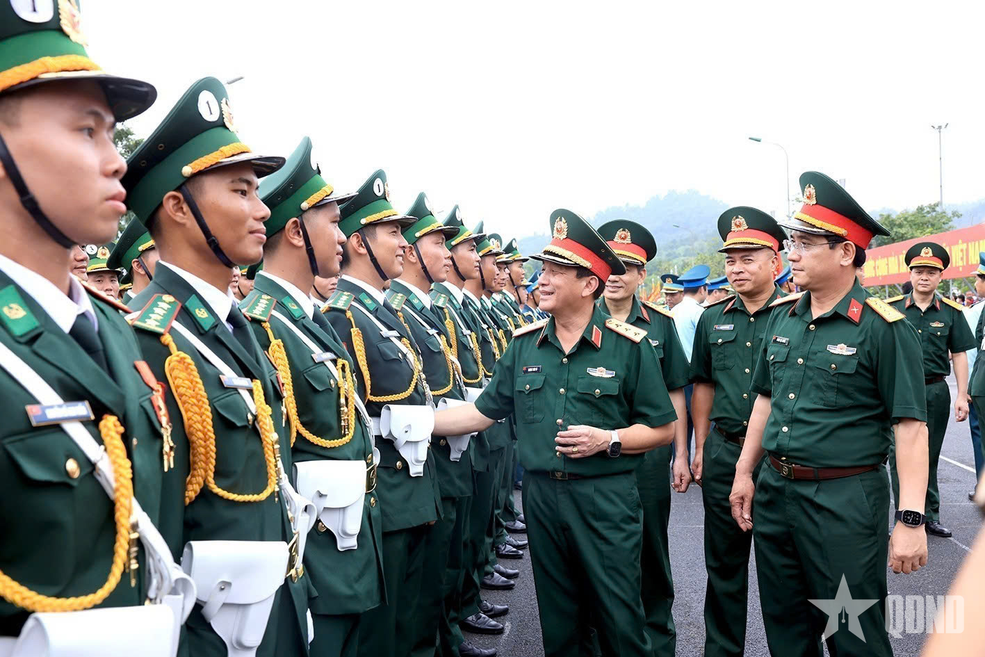 Quân đội nhân dân Việt Nam góp phần giữ vững trận địa tư tưởng của Đảng